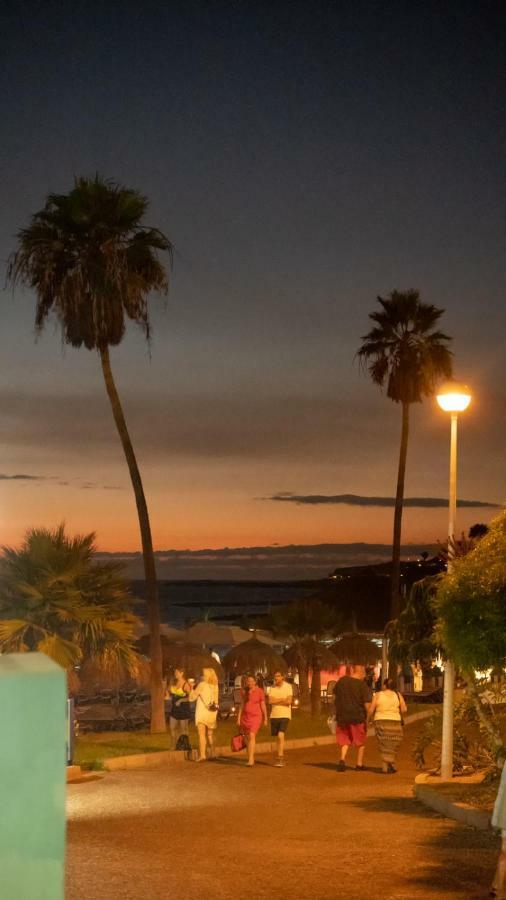 Comodoro Estudio Vista Mar Explotaciones Ravel 아로나 외부 사진